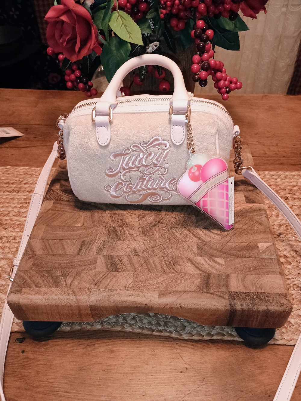 Juicy Couture Pink Mini Satchel Crossbody Bag. This is New Never Been Used 🩷
